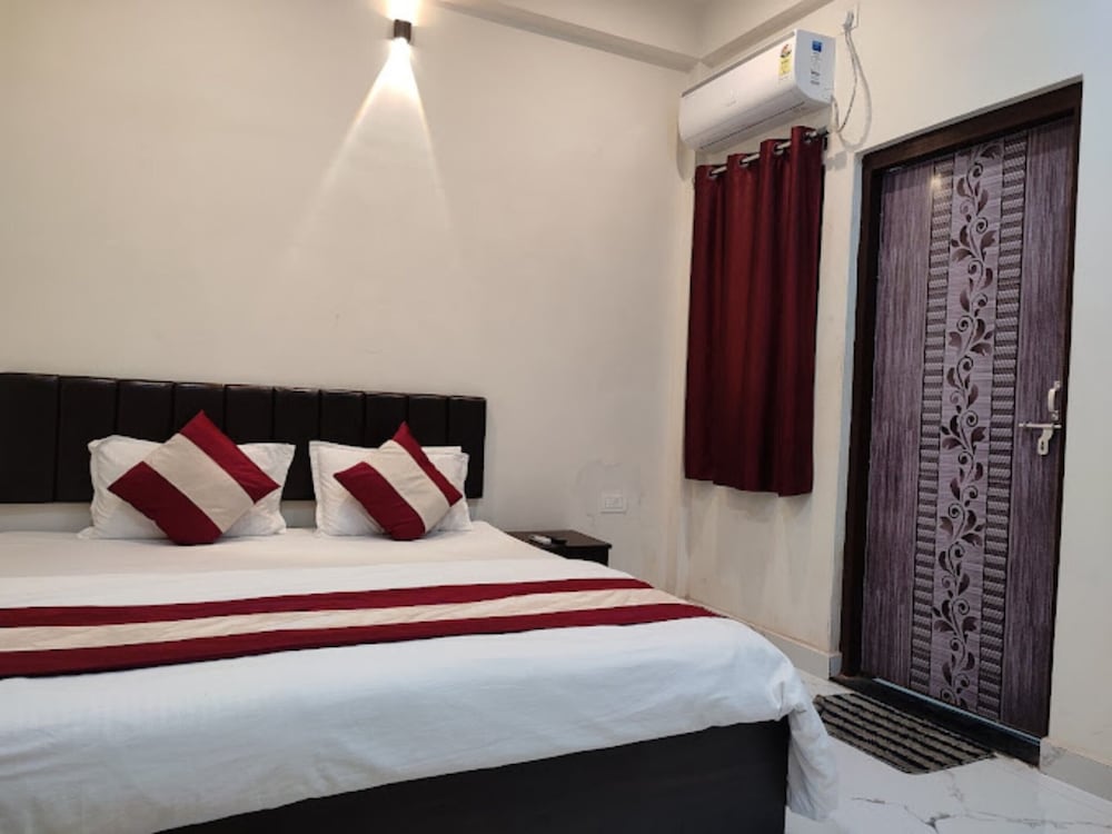 Deluxe Double Room, City View