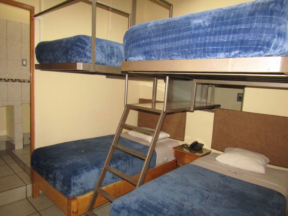 Deluxe Quadruple Room photo 1