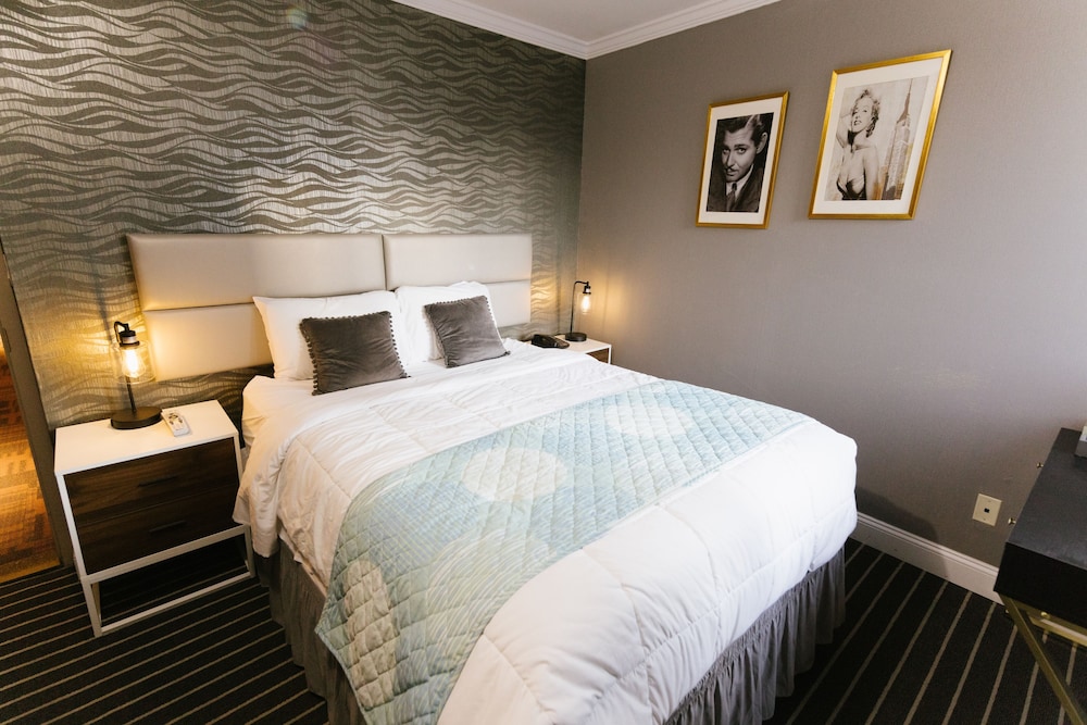 City View King Bed Room