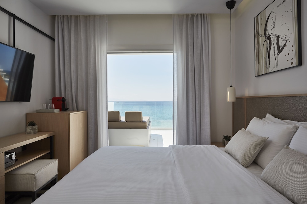 Deluxe Room, 1 Double Bed, Sea View - Photo 13