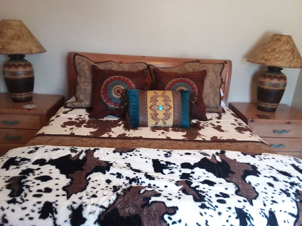 Classic Studio Suite, 1 Queen Bed photo 1