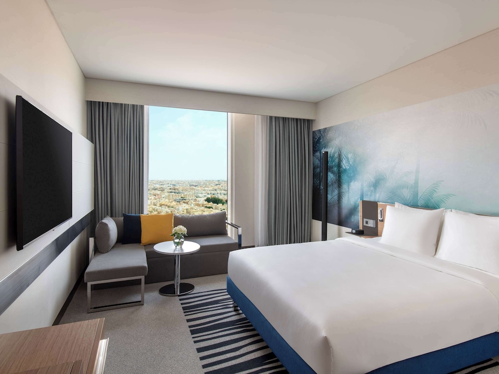 Standard Room, 1 King Bed - Photo 3