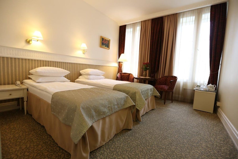 Standard Room photo 2