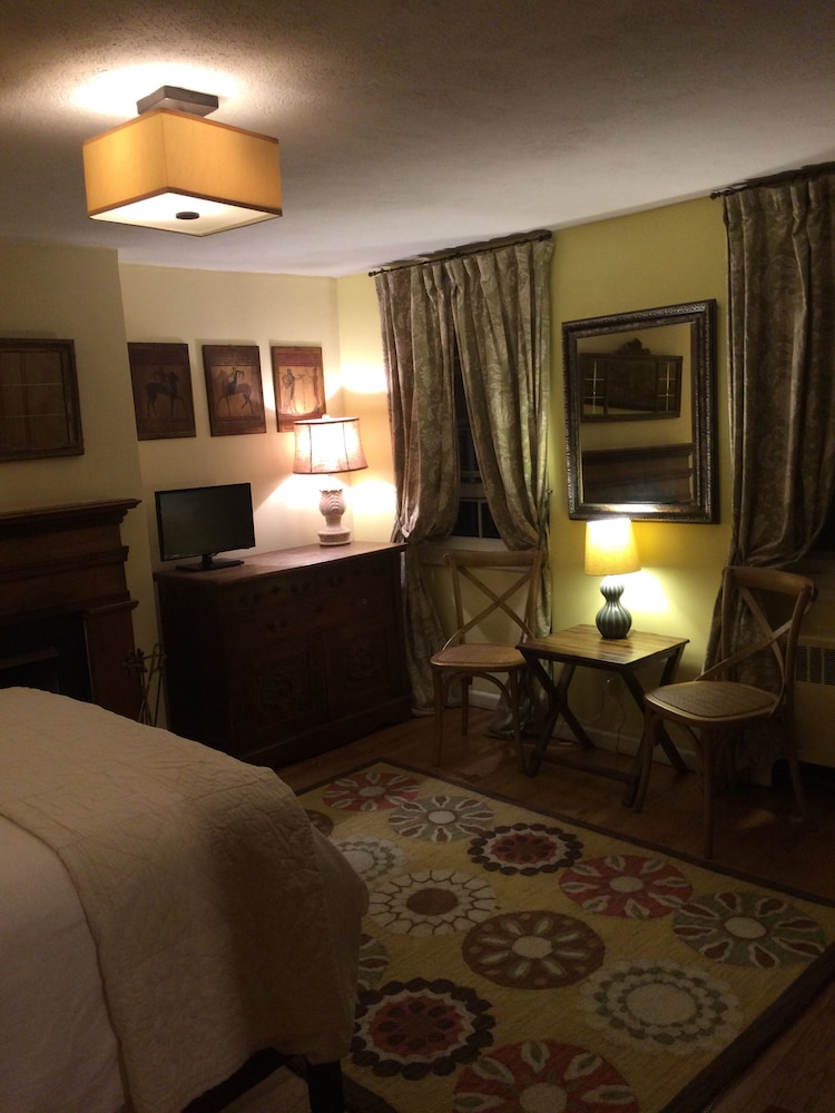 Gaylord Room photo 2