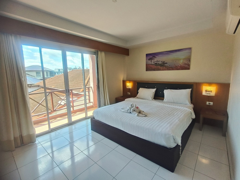 Deluxe Double Room, Balcony, City View