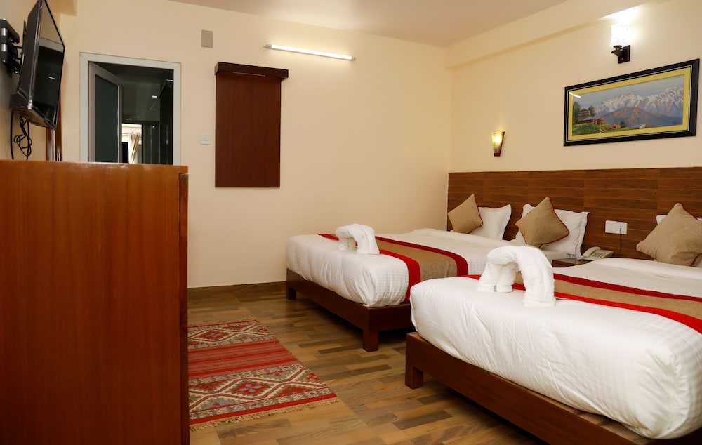 Family Double or Twin Room, 2 Bedrooms, Courtyard View, Garden Area photo 3