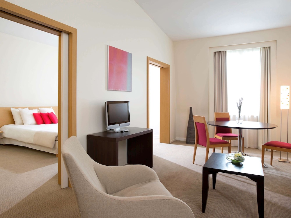 Executive Room, 1 Double Bed (Paris View) - Photo 7