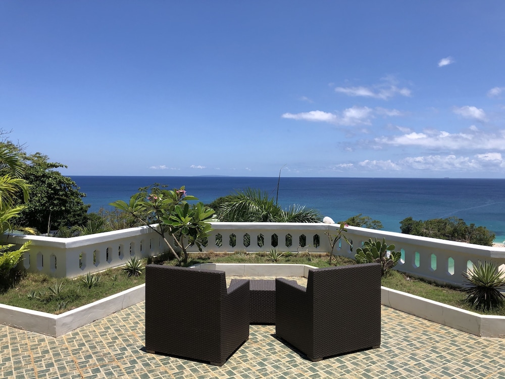 Panoramic Apartment, 2 Bedrooms, Ocean View photo 2