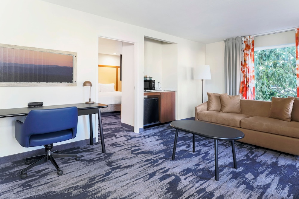 Suite, 1 Bedroom, Courtyard View photo 1