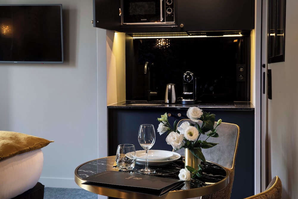 Two interconnecting deluxes rooms photo 3