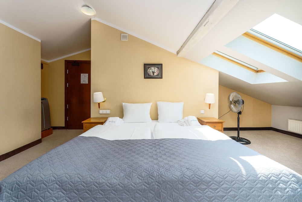 Economy Double Room photo 3