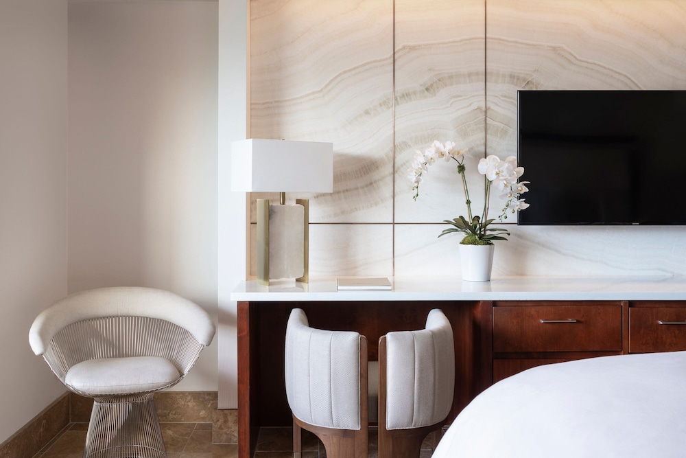 Club Room, 2 Queen Beds - Photo 1