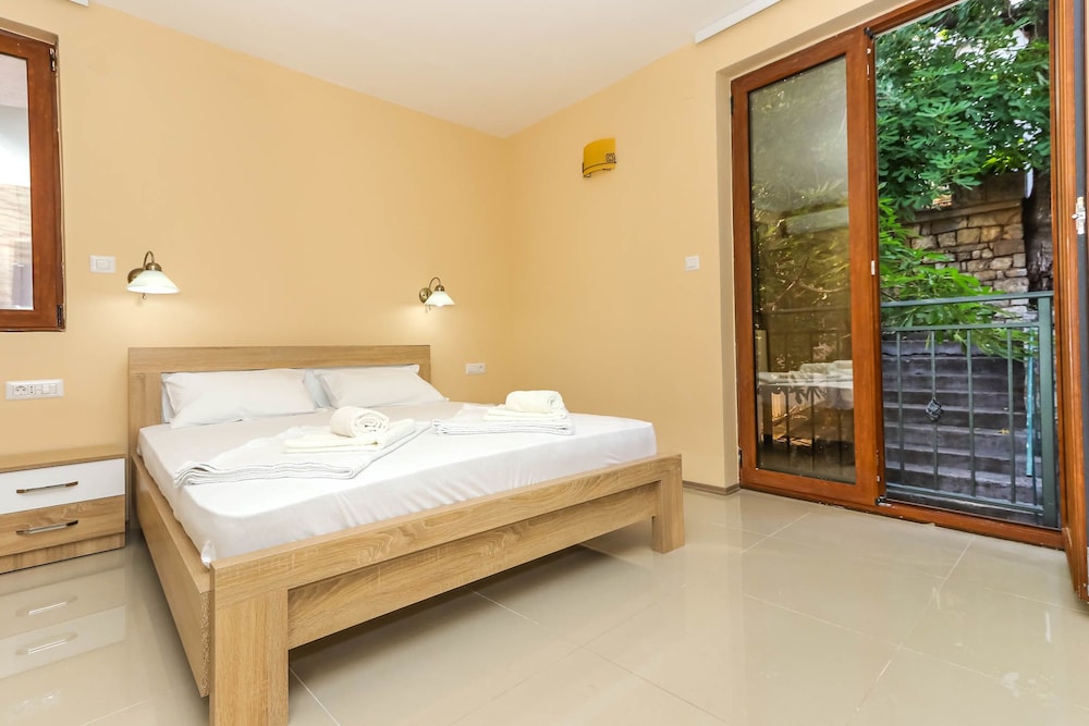 Deluxe Double Room (D) photo 1