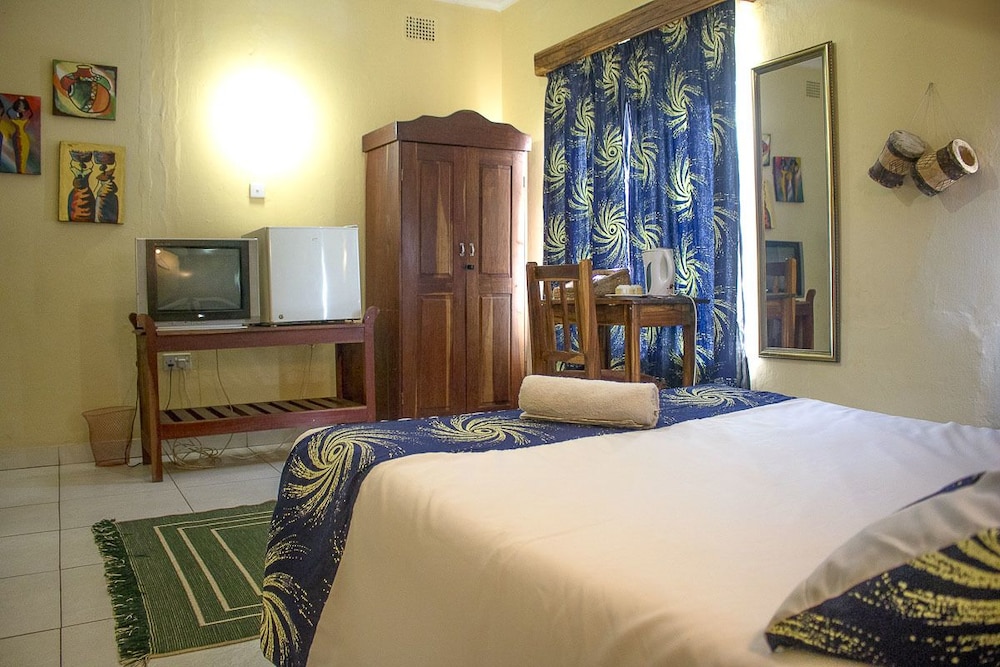 Room (3) photo 2