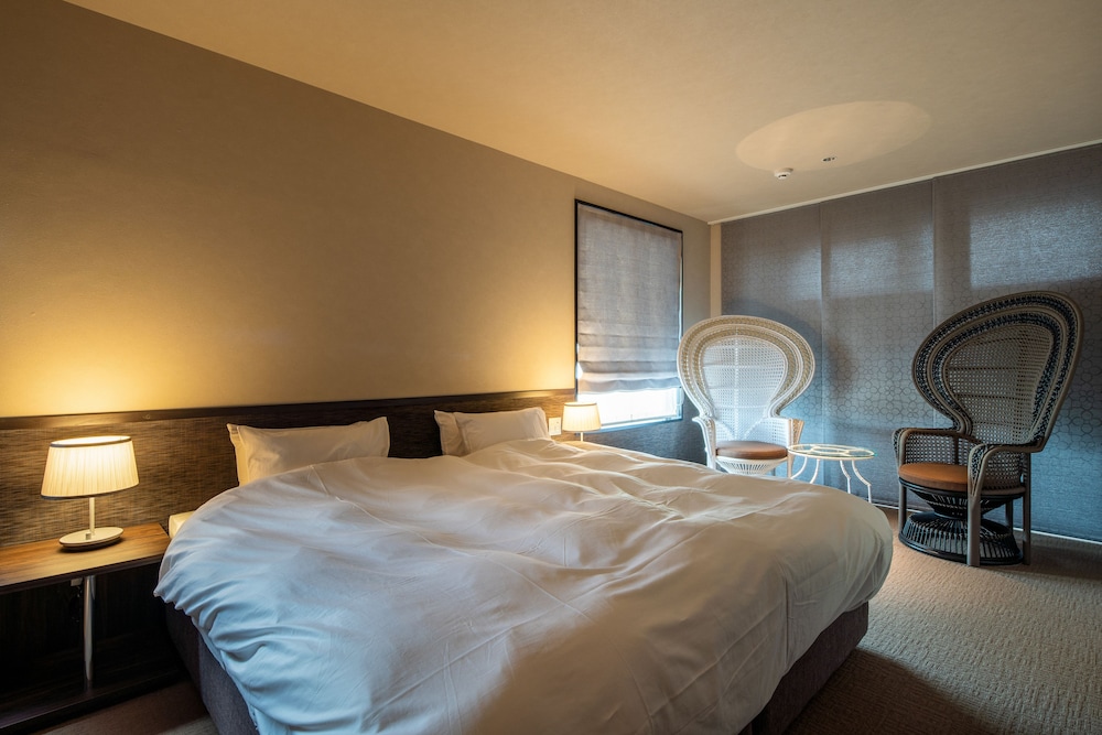 Room#502 Deluxe Room King