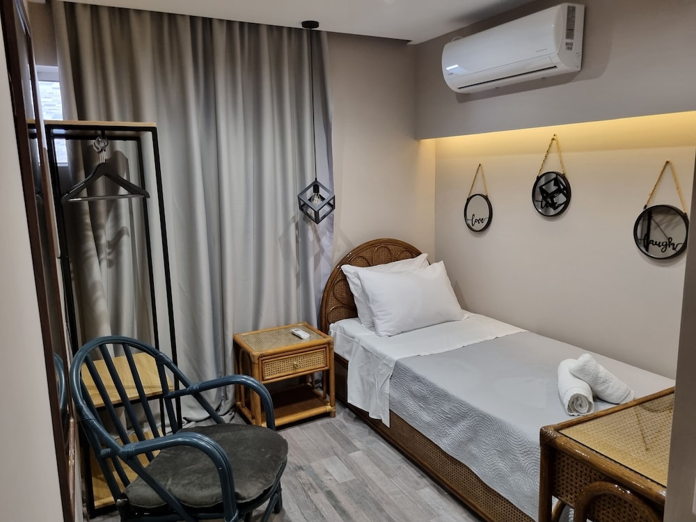 Economy Room, Semi Basement