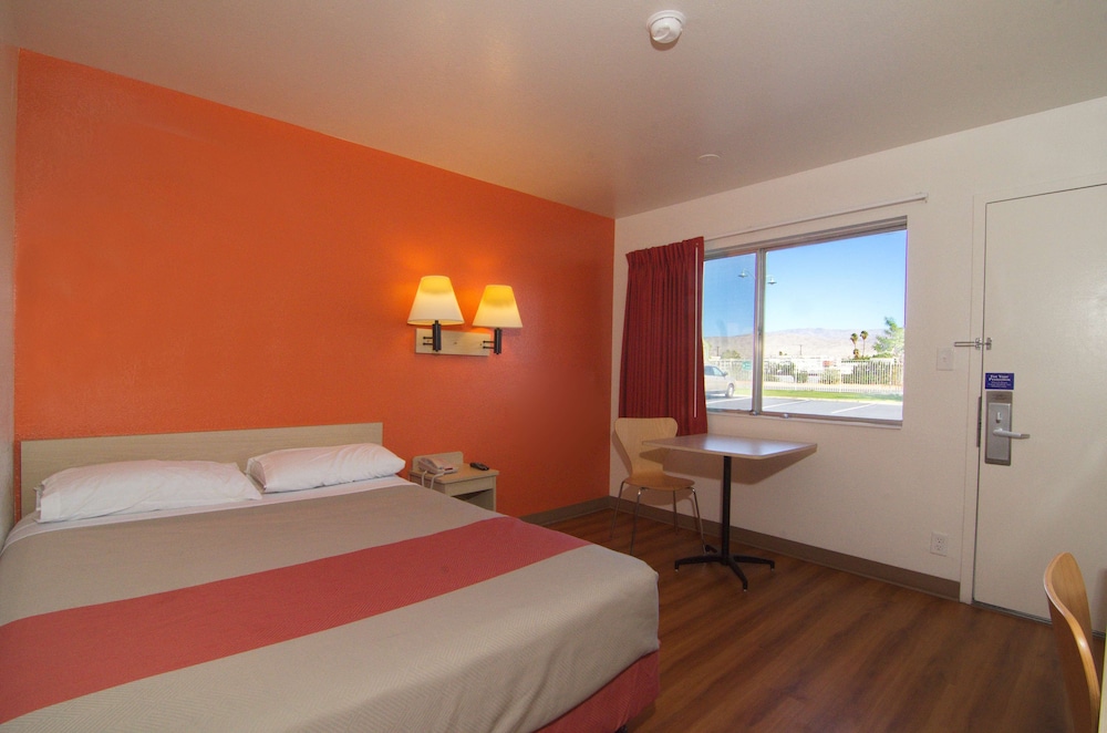 Deluxe Suite, 1 Queen Bed, Non Smoking photo 1