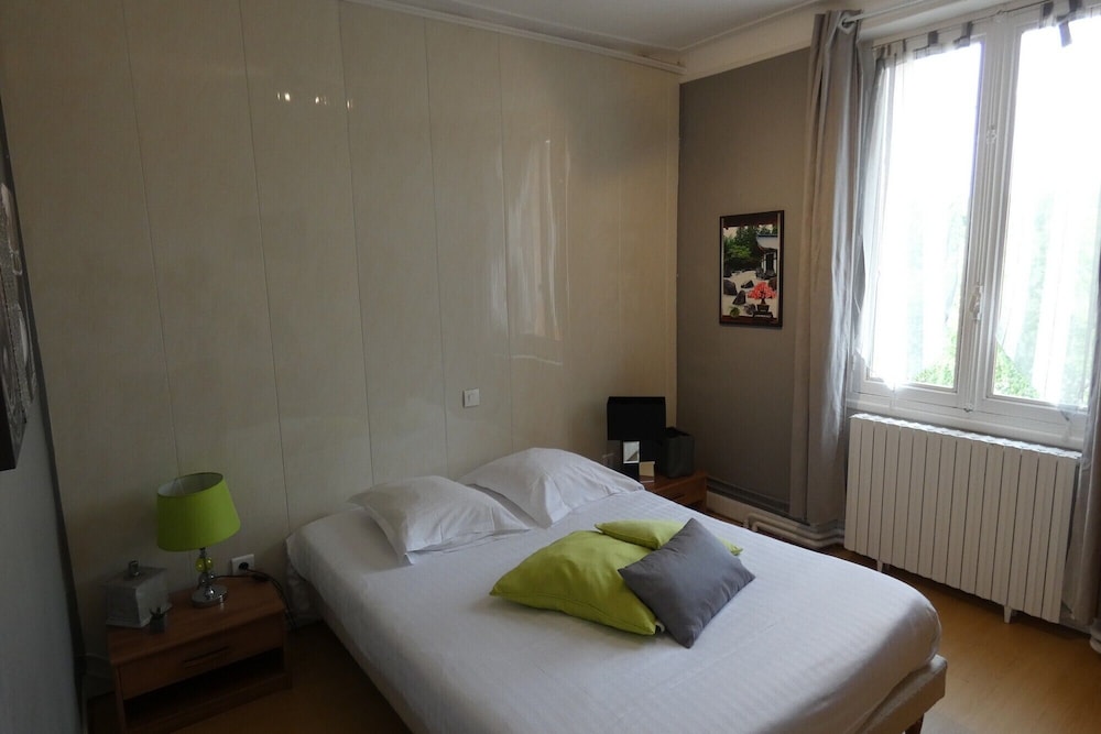 Double Room - Photo 4