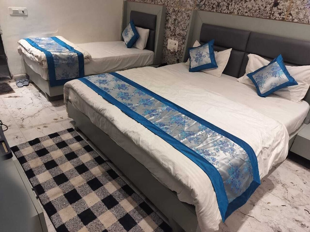 Classic Quadruple Room