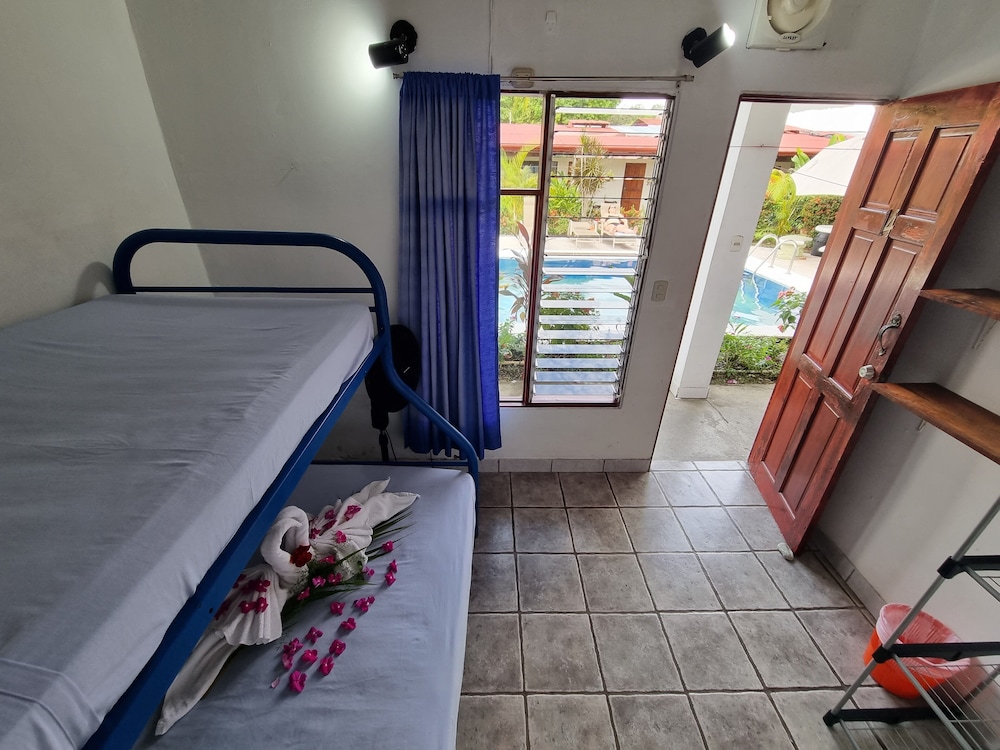 Basic Double Room photo 3