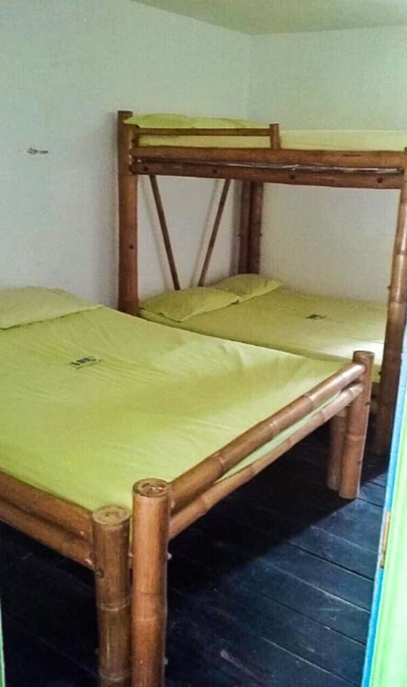 Family Room, Multiple Beds, Non Smoking photo 1