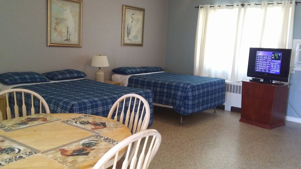 Comfort Room, 2 Double Beds, Accessible, Ocean View photo 2