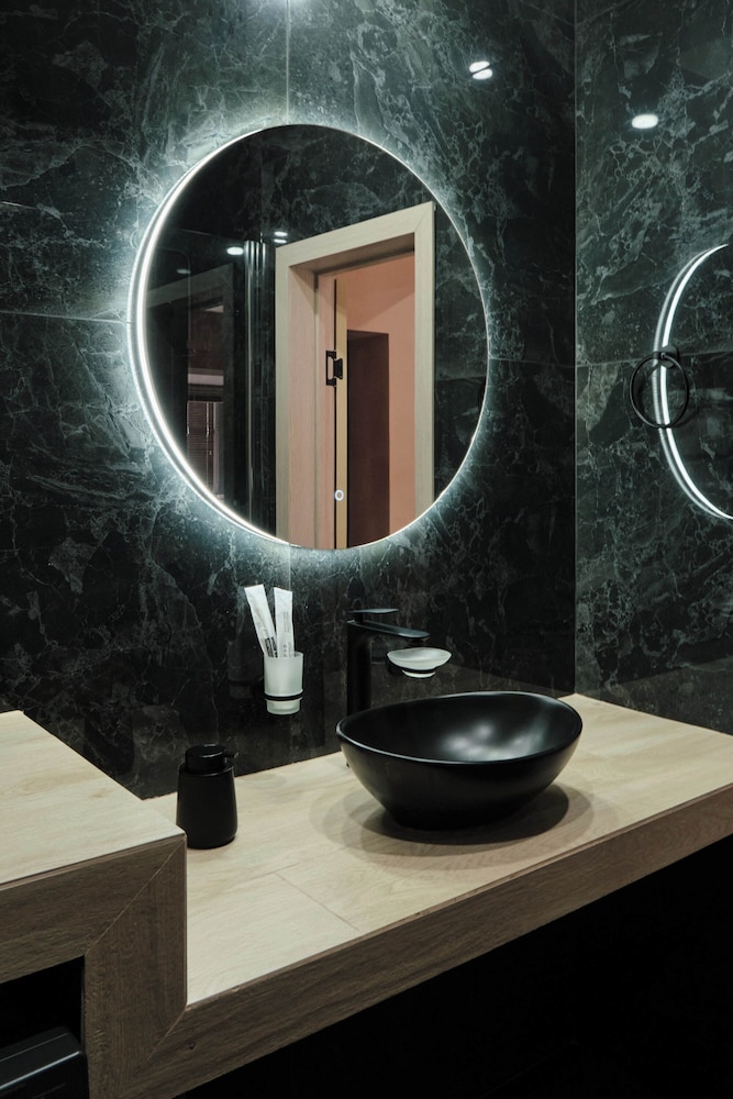 Premium Studio Suite photo 3