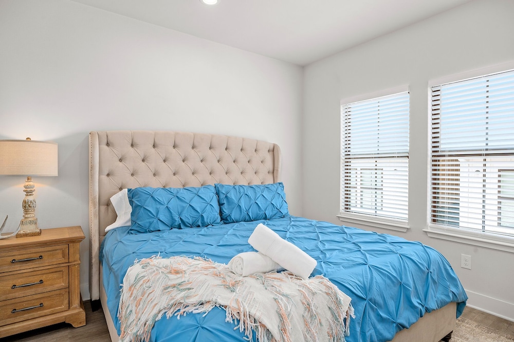 Condo, 1 King Bed With Sofa Bed, Hot Tub