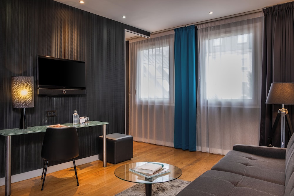 Executive Suite, Jetted Tub