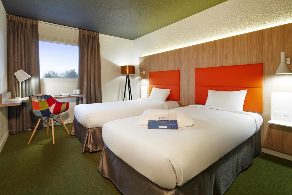 Standard Room, 2 Twin Beds photo 1