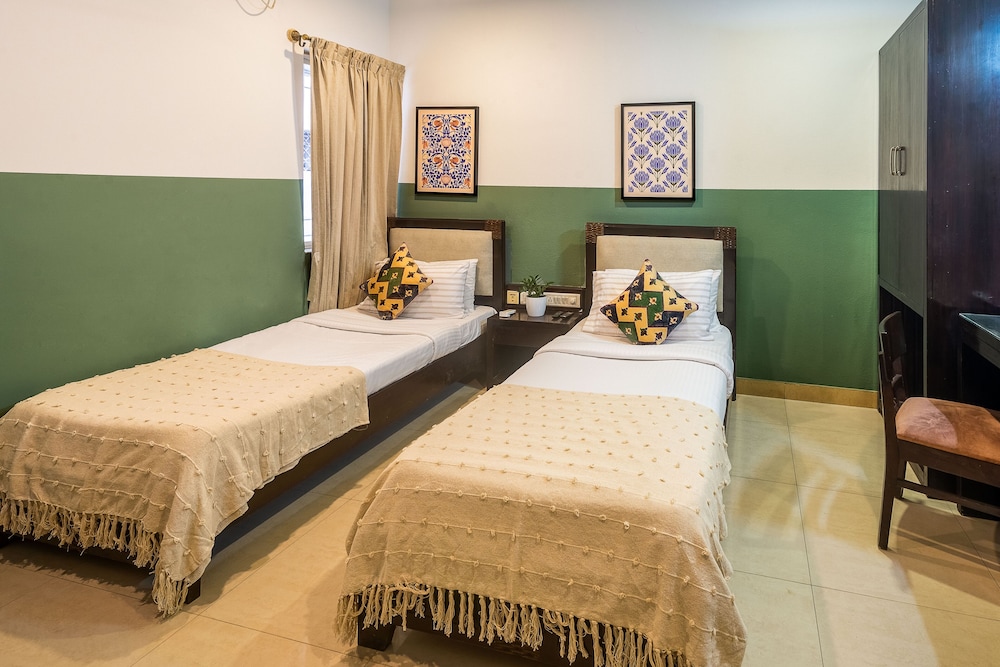 Premium Twin Room - Photo 1