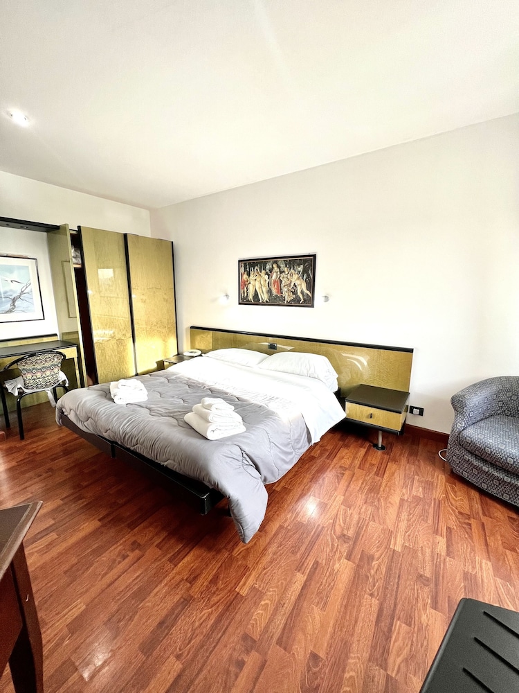 Quadruple Room - Photo 2