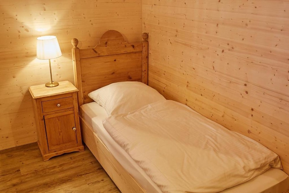 Comfort Single Room, Private Bathroom