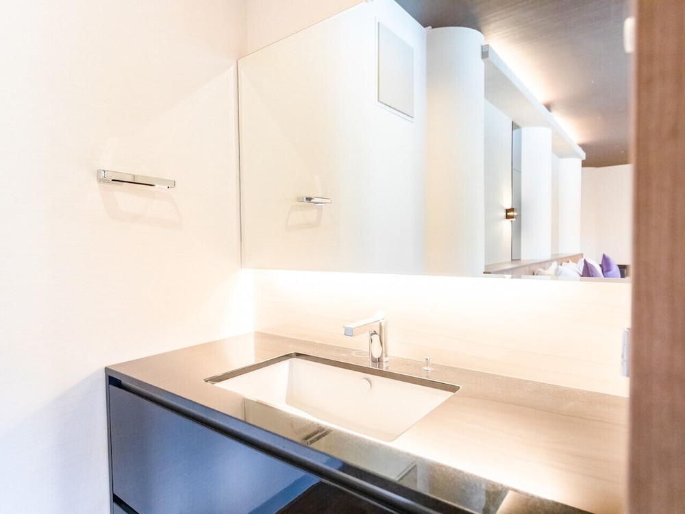 Modern western style superior japanese western room with open-air bath, Non-Smoking - Photo 2