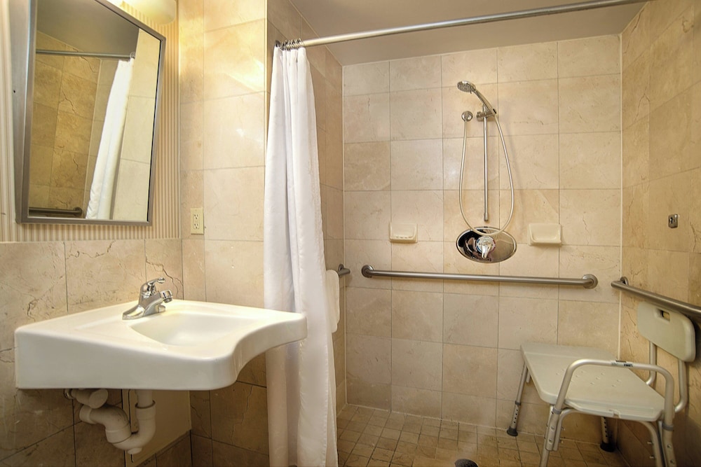 Chalet, 2 Double Beds - Photo 8