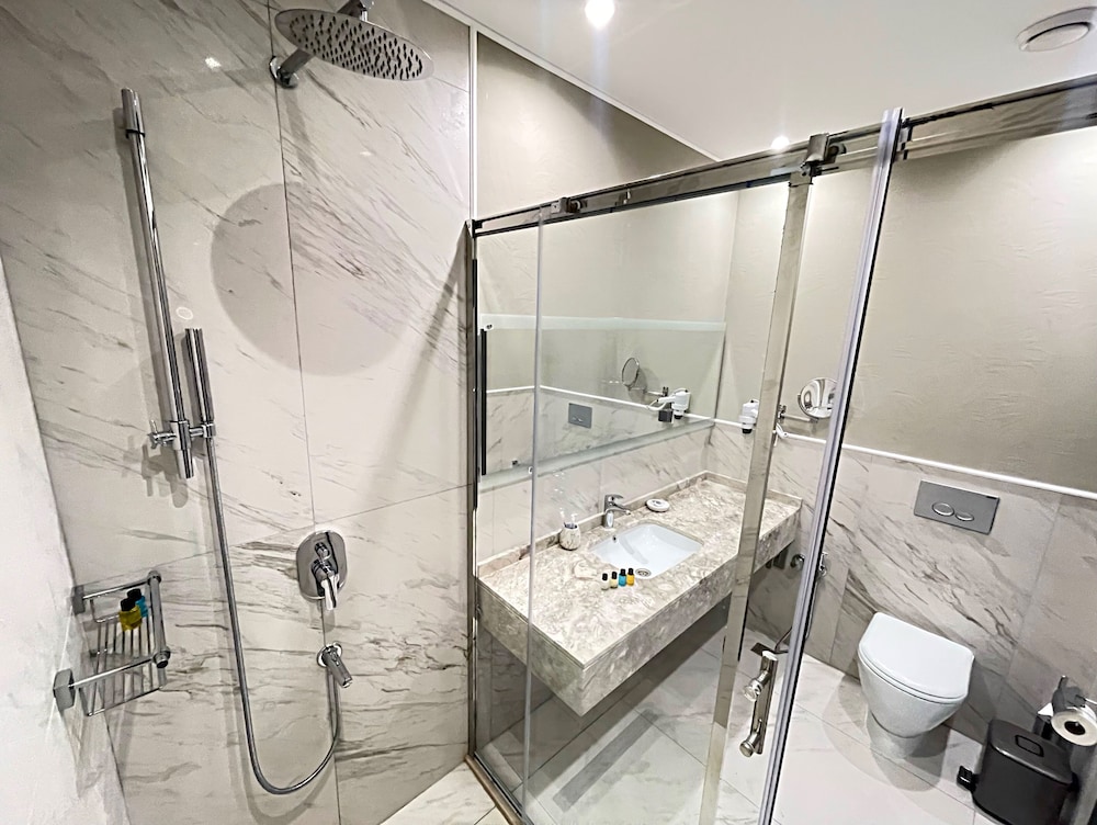 Executive Suite photo 2
