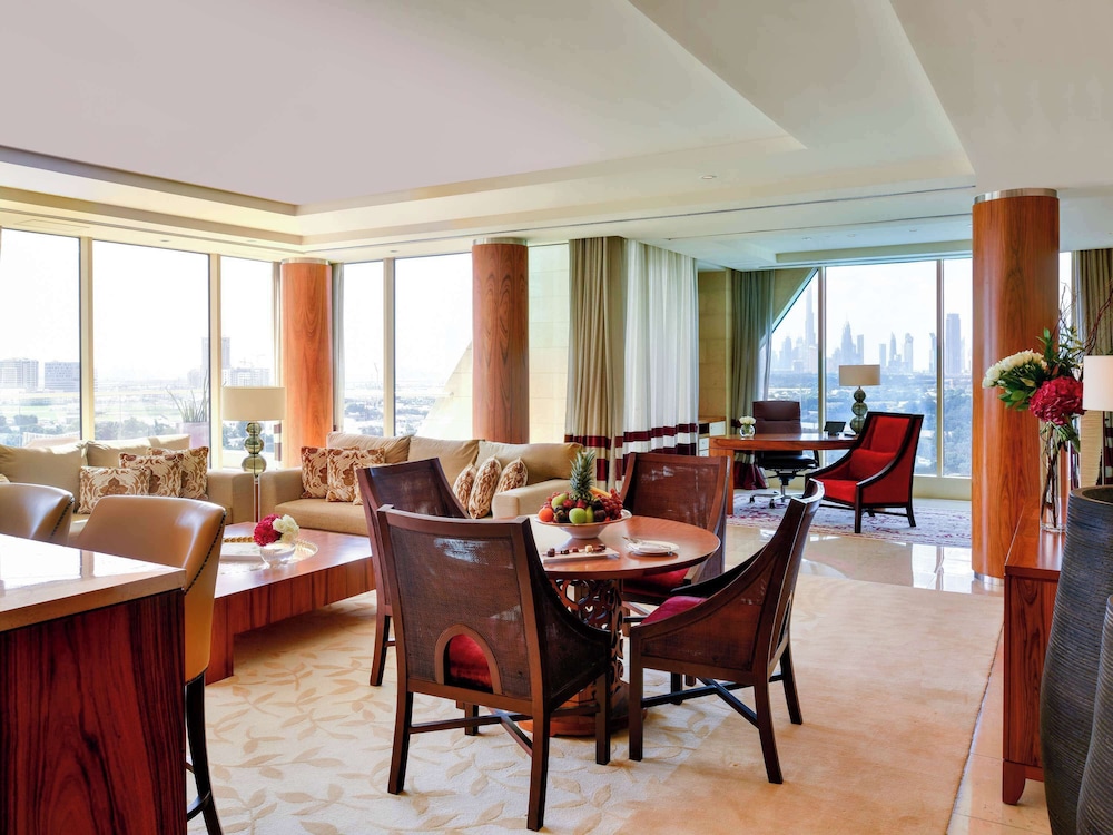 Suite (Landmark - Skyline View) - Photo 6