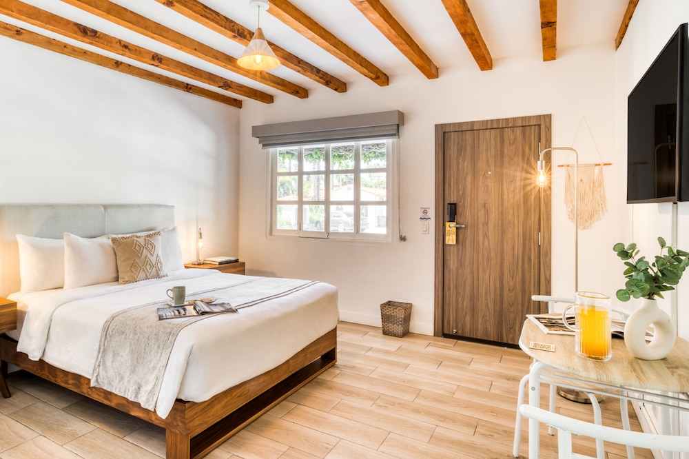 Standard Double Room - Photo 4