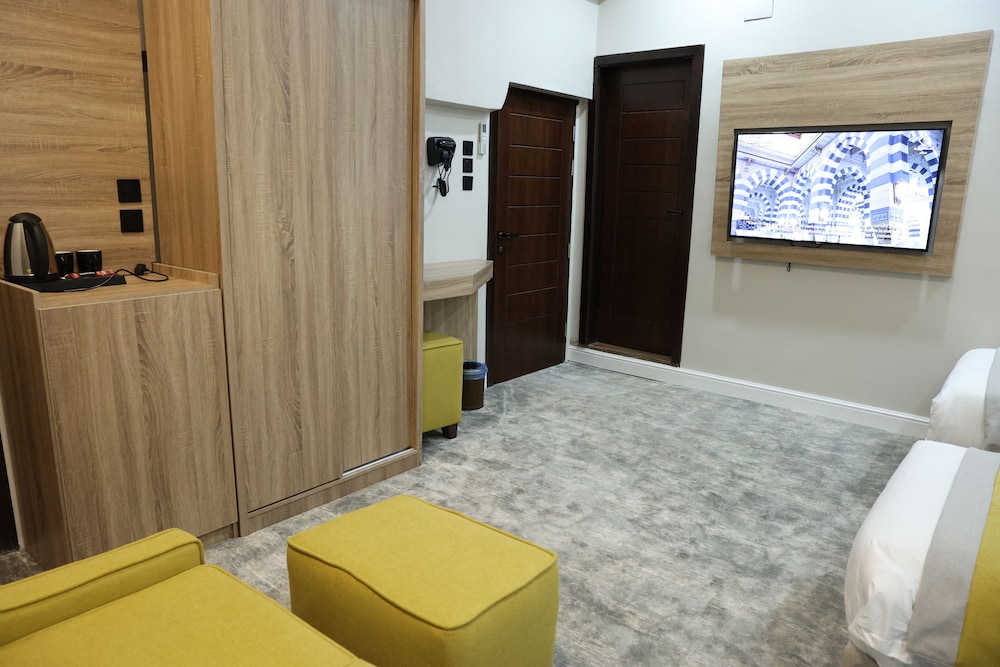 Deluxe Quadruple Room photo 3