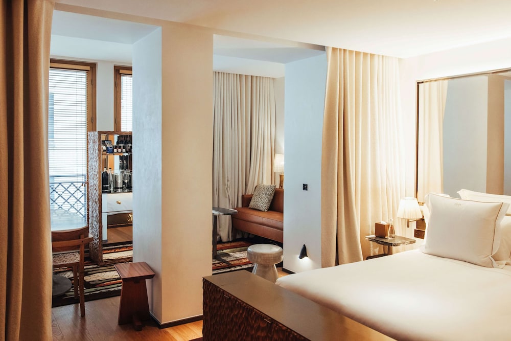 Suite, 1 Double Bed, Air conditioning (Winter Garden) photo 2