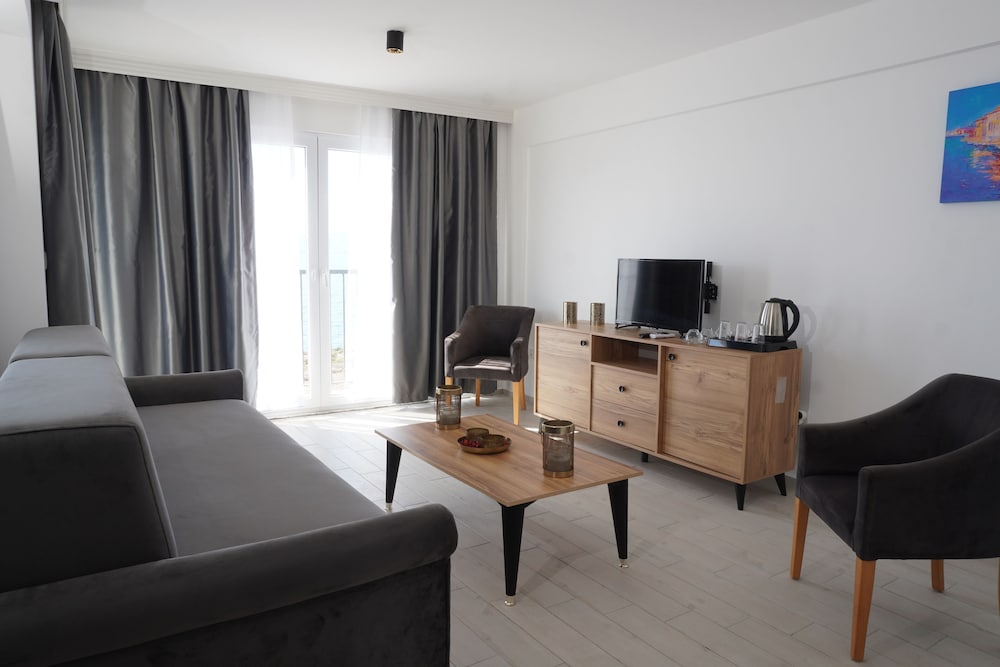 Deluxe Twin Room - Photo 8