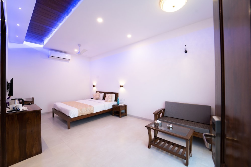 Royal Room photo 2