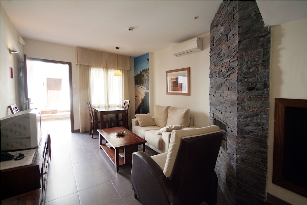 Apartment, 2 Bedrooms (For 2 adults and 1 child up to 12) - Photo 1