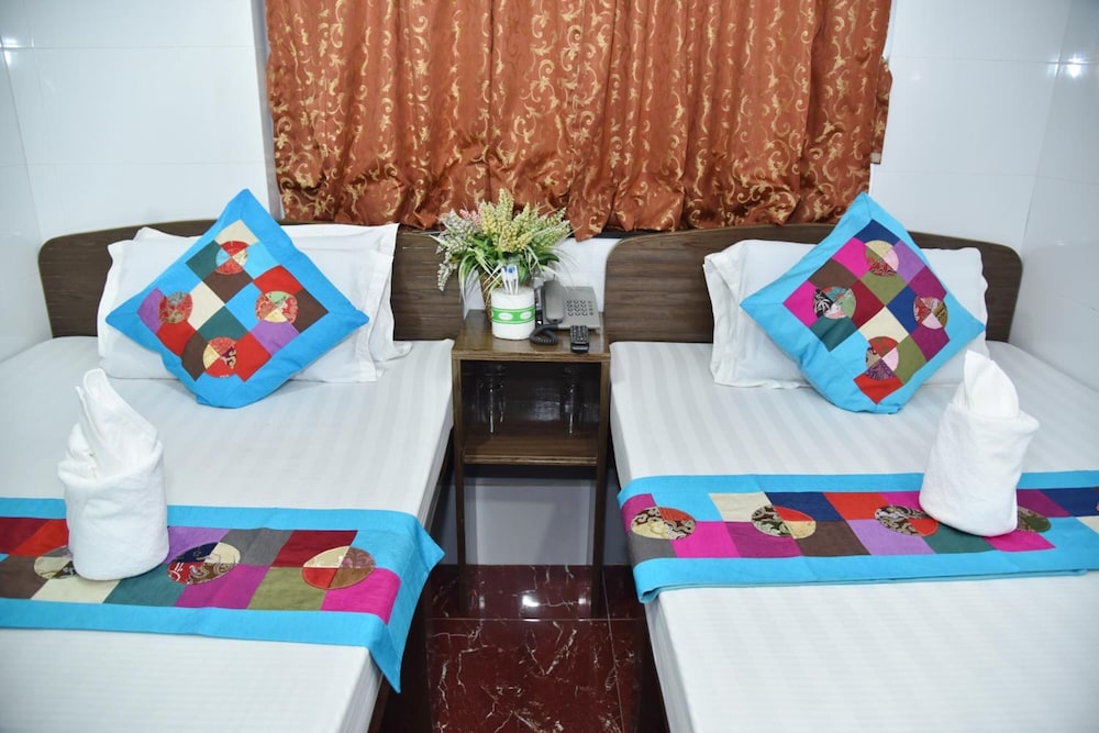 Shared Dormitory, Mixed Dorm