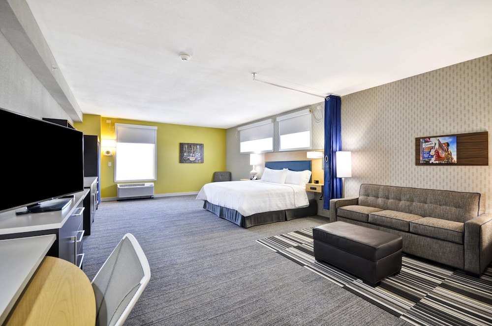 Studio, 2 Queen Beds, Accessible, Bathtub photo 1
