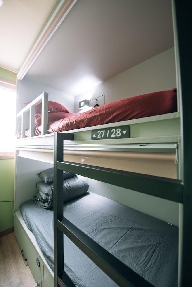 Shared Dormitory, Women only (4 people, 304) photo 2