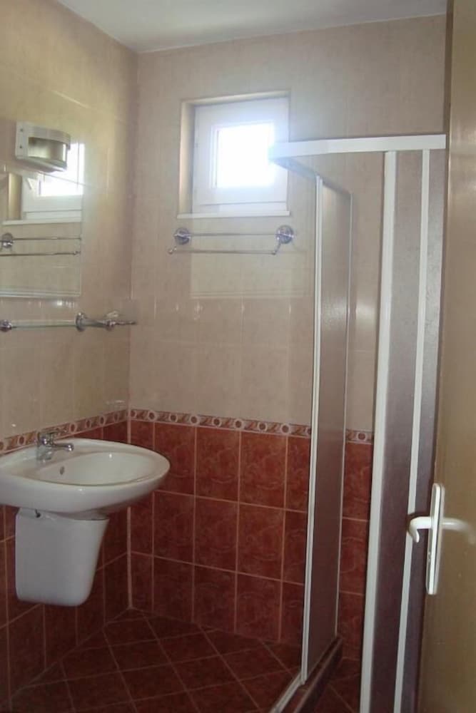 Standard Double Or Twin Room photo 3