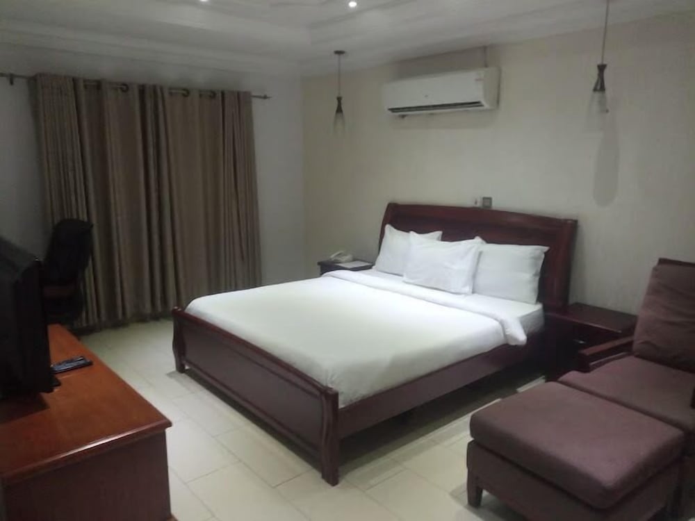 Deluxe Room, Balcony, City View photo 3
