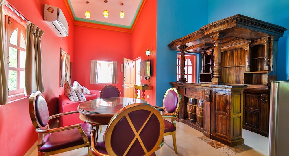 Spanish Casita photo 2