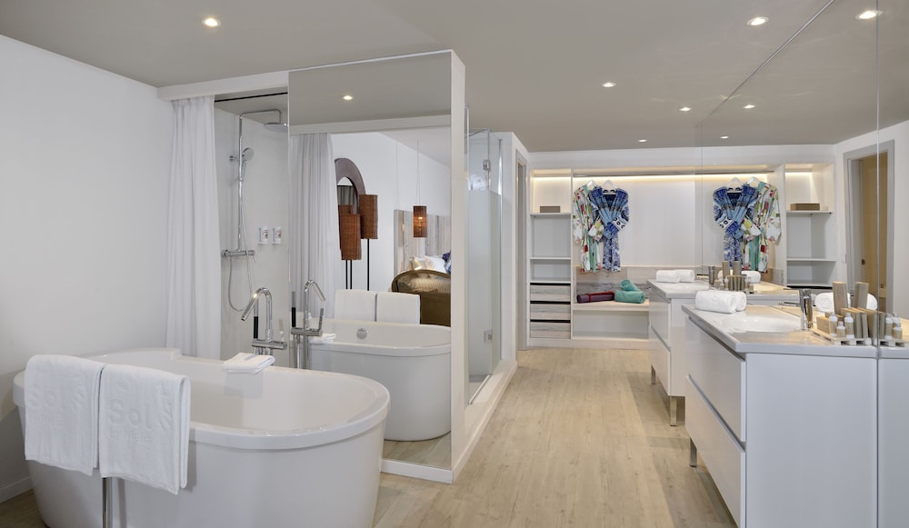 The Beach House thumbnail 6